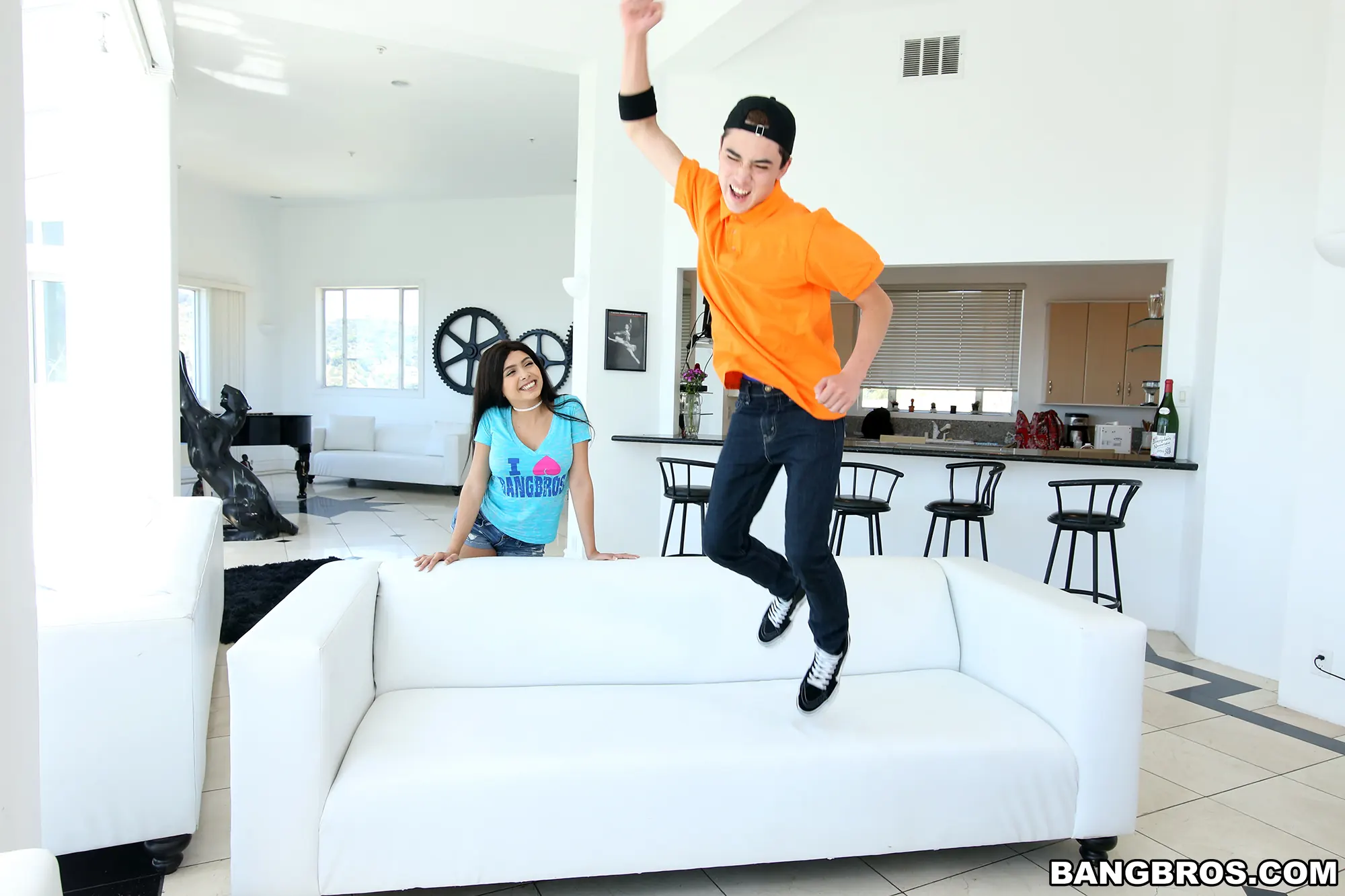 Aaliyah Hadid en 'Aaliyah aprecia El Caballo Loco' from 'Bangbros' (foto 136) Bangbros 'Aaliyah aprecia El Caballo Loco' protagonizando Aaliyah Hadid (foto 136)