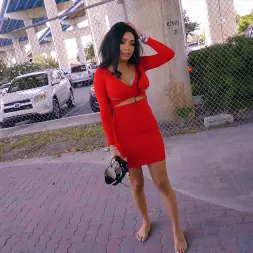 Aaliyah Hadid en 'Bangbros' El paseo de la vergüenza (Miniatura 33)