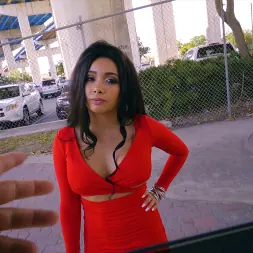 Aaliyah Hadid en 'Bangbros' El paseo de la vergüenza (Miniatura 66)