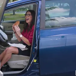 Abby Somers en 'Bangbros' MILF sexy con anal (Miniatura 1050)