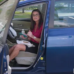 Abby Somers en 'Bangbros' MILF sexy con anal (Miniatura 375)