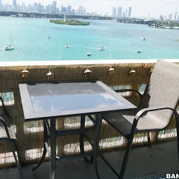 Aidra Fox en 'Bangbros' Aidra hace una porno (Miniatura 1)