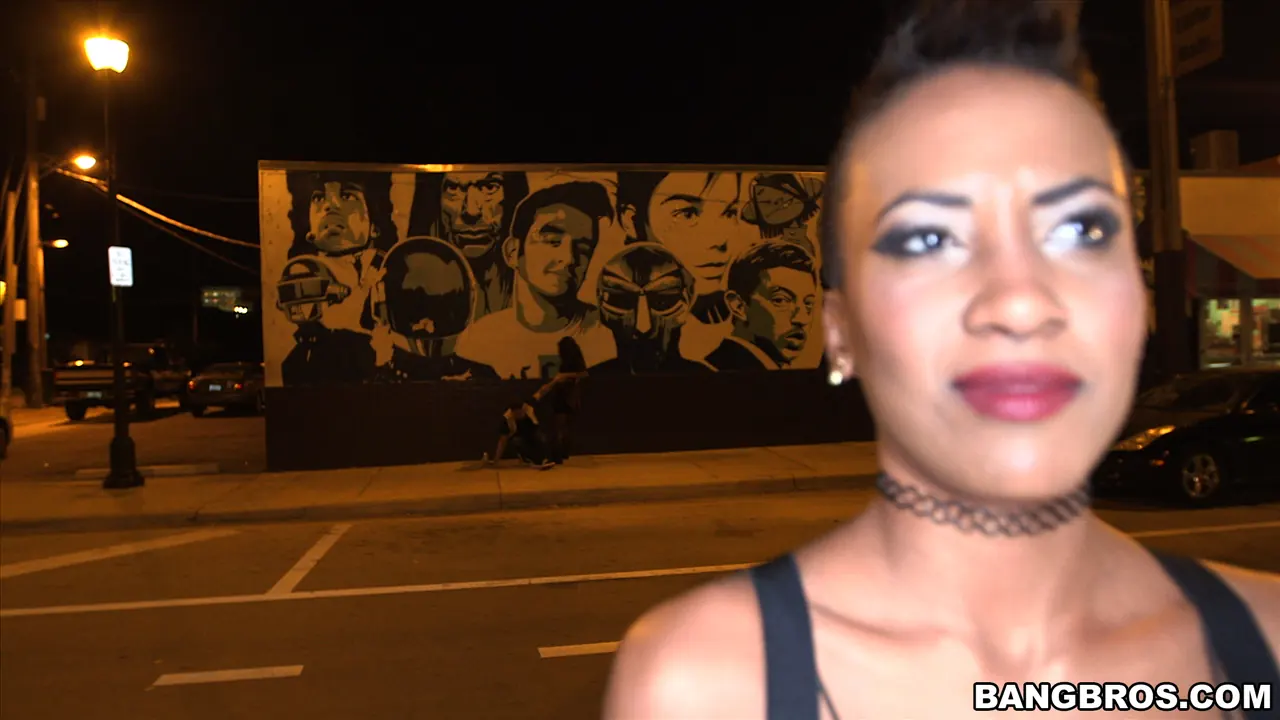 Ajaa xxx en 'Paseo en autobús al anochecer con una chica punk sexy' from 'Bangbros' (foto 130) Bangbros 'Paseo en autobús al anochecer con una chica punk sexy' protagonizando Ajaa xxx (foto 130)