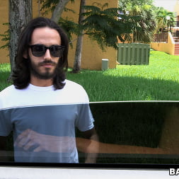 Alexis Blaze en 'Bangbros' En el autobús con una nueva belleza (Miniatura 363)
