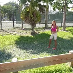 Alyson Mystery en 'Bangbros' Bonita, en forma y flexible (Miniatura 74)