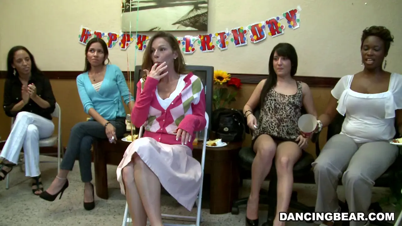 Bangbros 'Alaina's Fiesta' starring Amateurs (Photo 561)