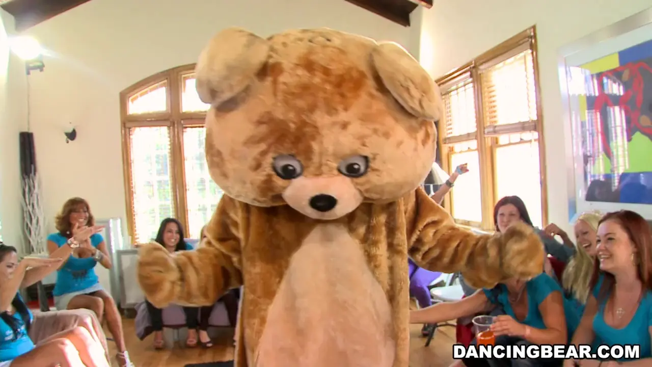 Bangbros 'Ashley's Bachlorette Party' starring Amateurs (Photo 792)