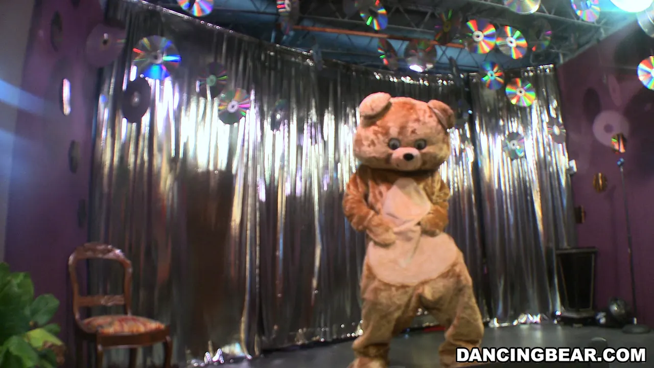 Bangbros 'Cum-shots in the Club' starring Amateurs (Photo 1)