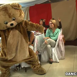 Amateurs in 'Bangbros' Dick-Sucking Orgy For The Bride To Be (Thumbnail 33)