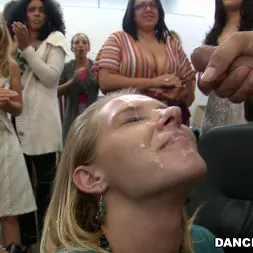 Amateurs in 'Bangbros' Office Party Cock Blowout (Thumbnail 930)