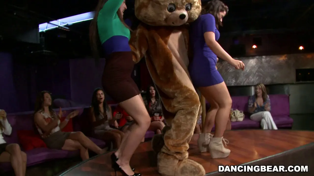 Bangbros 'Party Party Party!!' starring Amateurs (Photo 594)