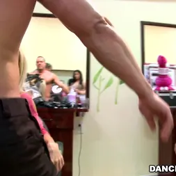 Amateurs in 'Bangbros' Party in the Salon (Thumbnail 33)