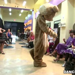 Amateurs in 'Bangbros' Party in the Salon (Thumbnail 528)