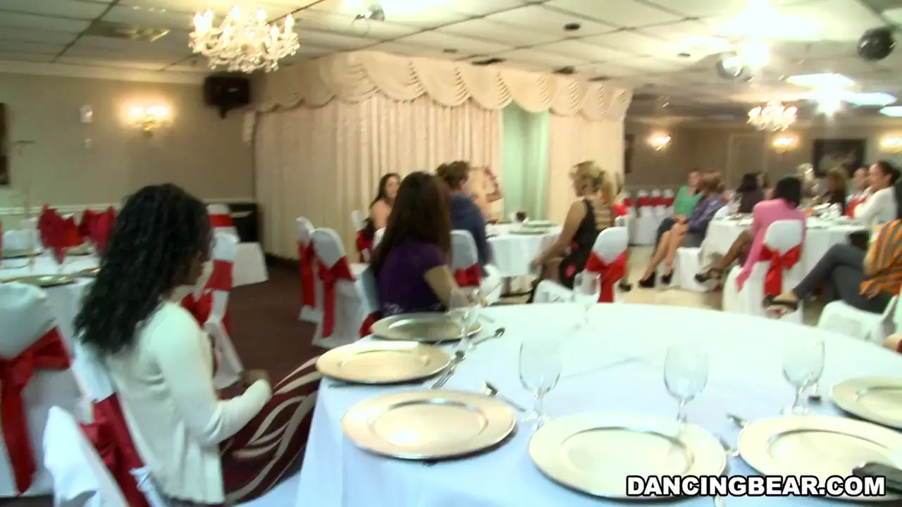 Bangbros 'Swing Batter!' starring Amateurs (Photo 1)