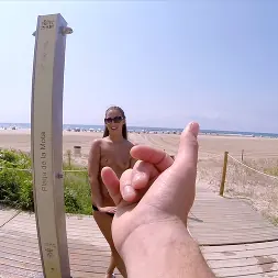 Amirah Adara en Cogida en público (foto 93) Amirah Adara en 'Bangbros' Cogida en público (Miniatura 93)