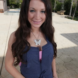 Amy Brooke en 'Bangbros' La torre inclinada de Compton (Miniatura 10)