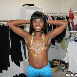 Ana Foxxx en 'Bangbros' Coño rosado apretado golpeado duro (Miniatura 48)