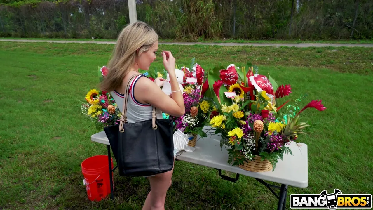 Bangbros 'Cita de San Valentín en el autobús' protagonizando Angel Aurora (foto 69)