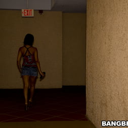 Anna in 'Bangbros' Big Dick vs. Little Dick! (Thumbnail 378)