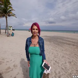 Anna Bell Peaks en throws fan a bone (foto 108) Anna Bell Peaks en 'Bangbros' throws fan a bone (Miniatura 108)