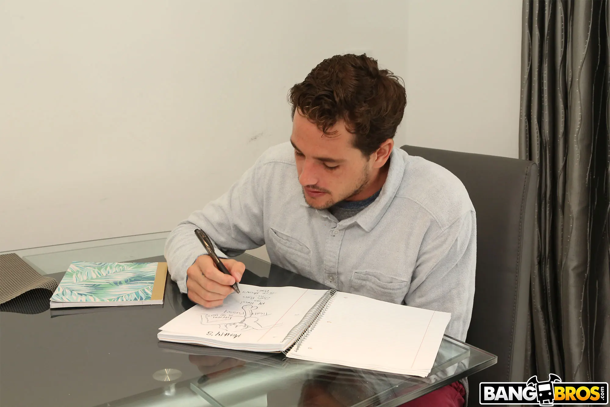 Bangbros 'Haciendo que mi madrastra eyacule' protagonizando Anna Bell Peaks (foto 1)