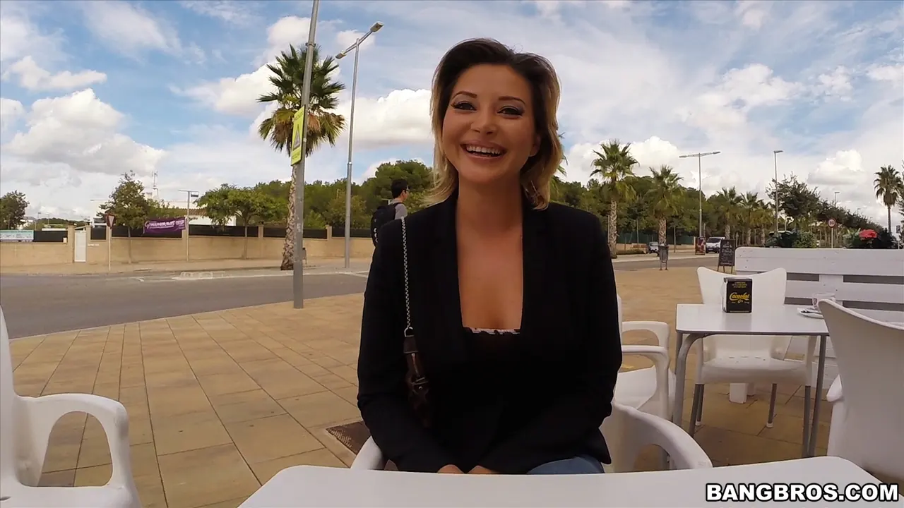 Anna Polina en 'Una nena rusa recibe una follada anal en público' from 'Bangbros' (foto 33) Bangbros 'Una nena rusa recibe una follada anal en público' protagonizando Anna Polina (foto 33)