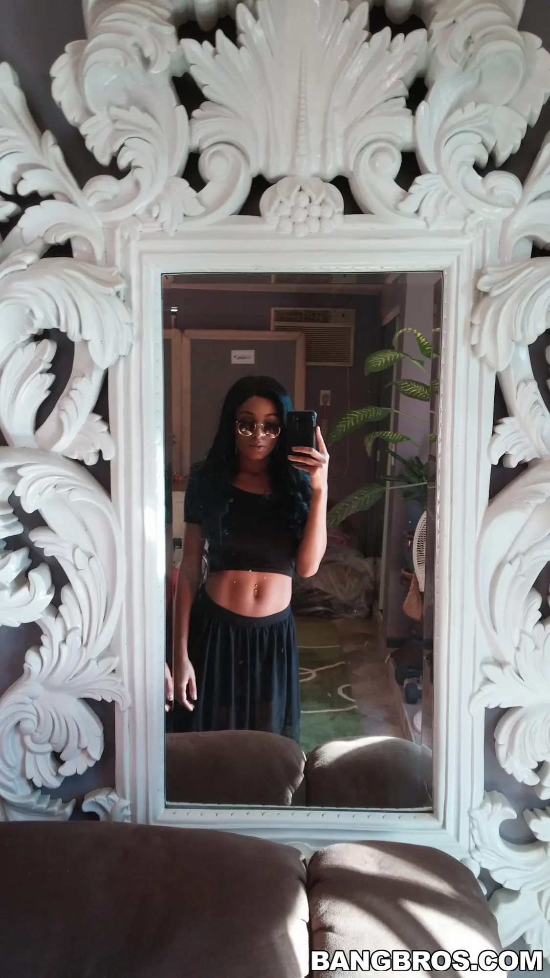 Bangbros 'Belleza de piel color moca follando en un entorno interracial' protagonizando Anya Ivy (foto 65)