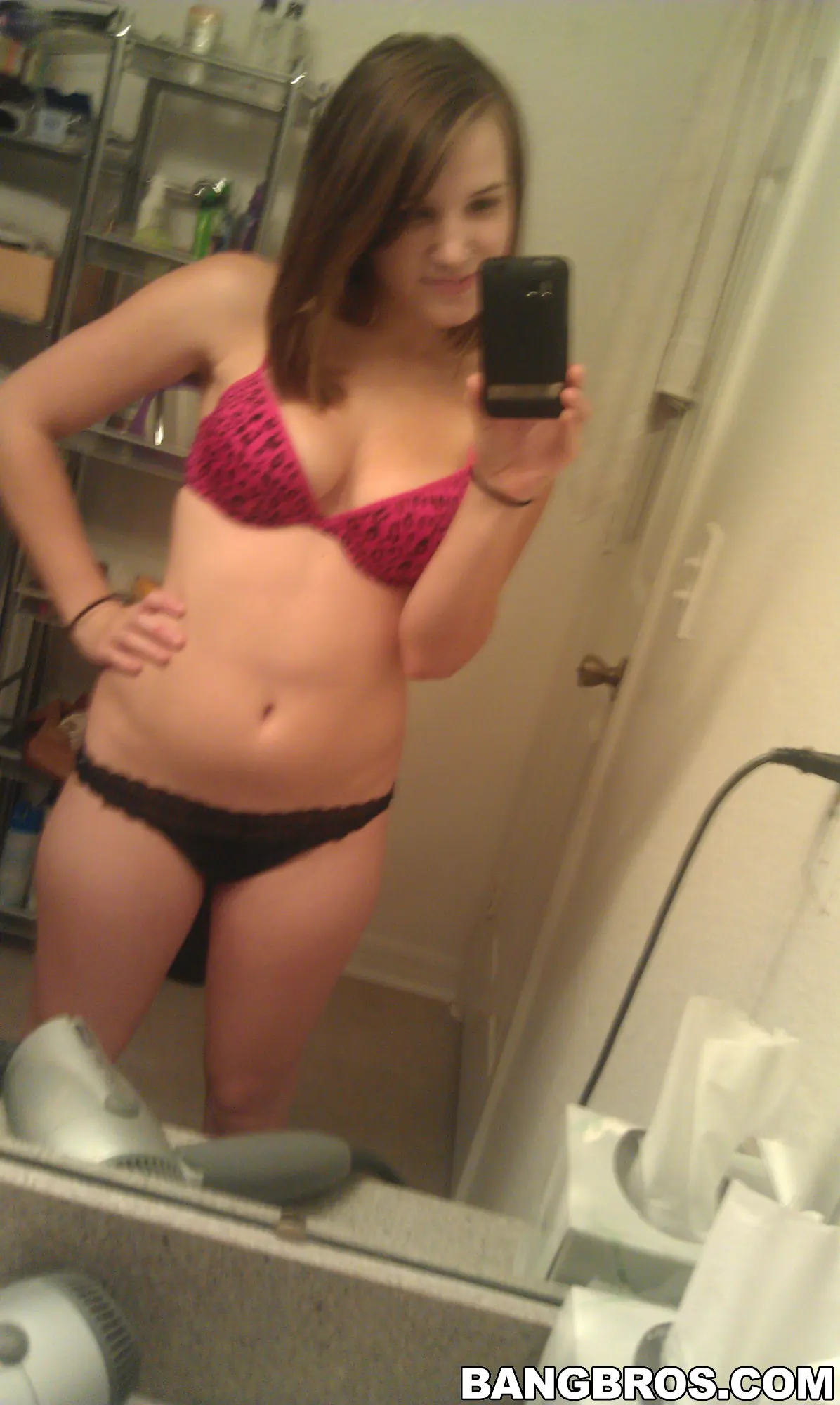 Bangbros 'Primera escena 19' protagonizando April Rose (foto 1)