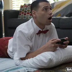 Aria Banks en 'Bangbros' Lanzando ensalada a cambio de clases particulares (Miniatura 1)