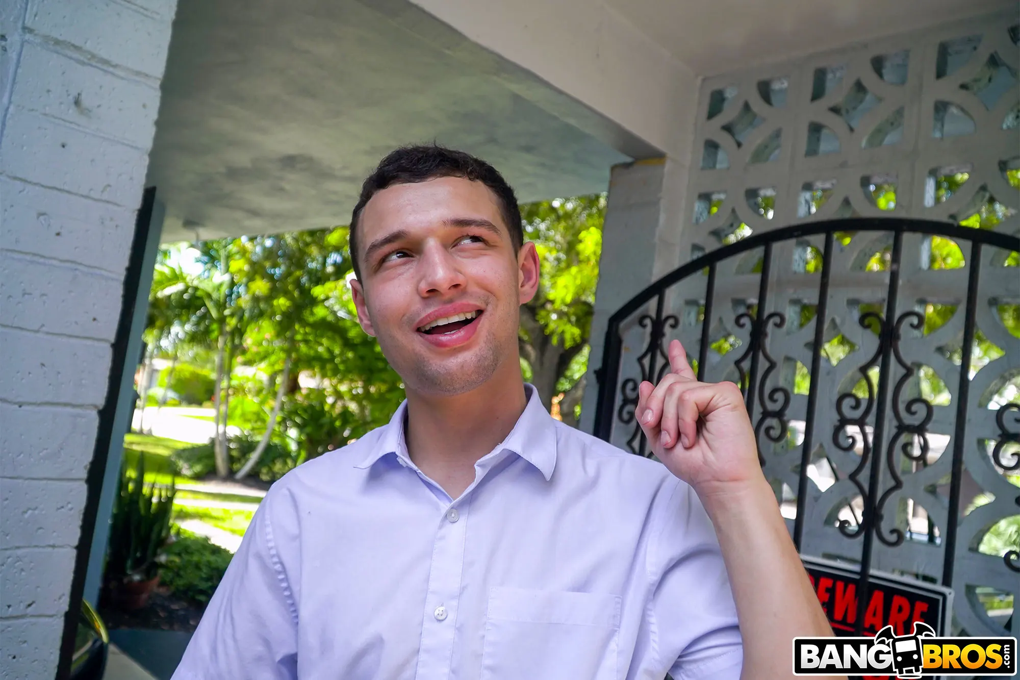 Bangbros 'El chico del “cable”' protagonizando Arietta Adams (foto 48)