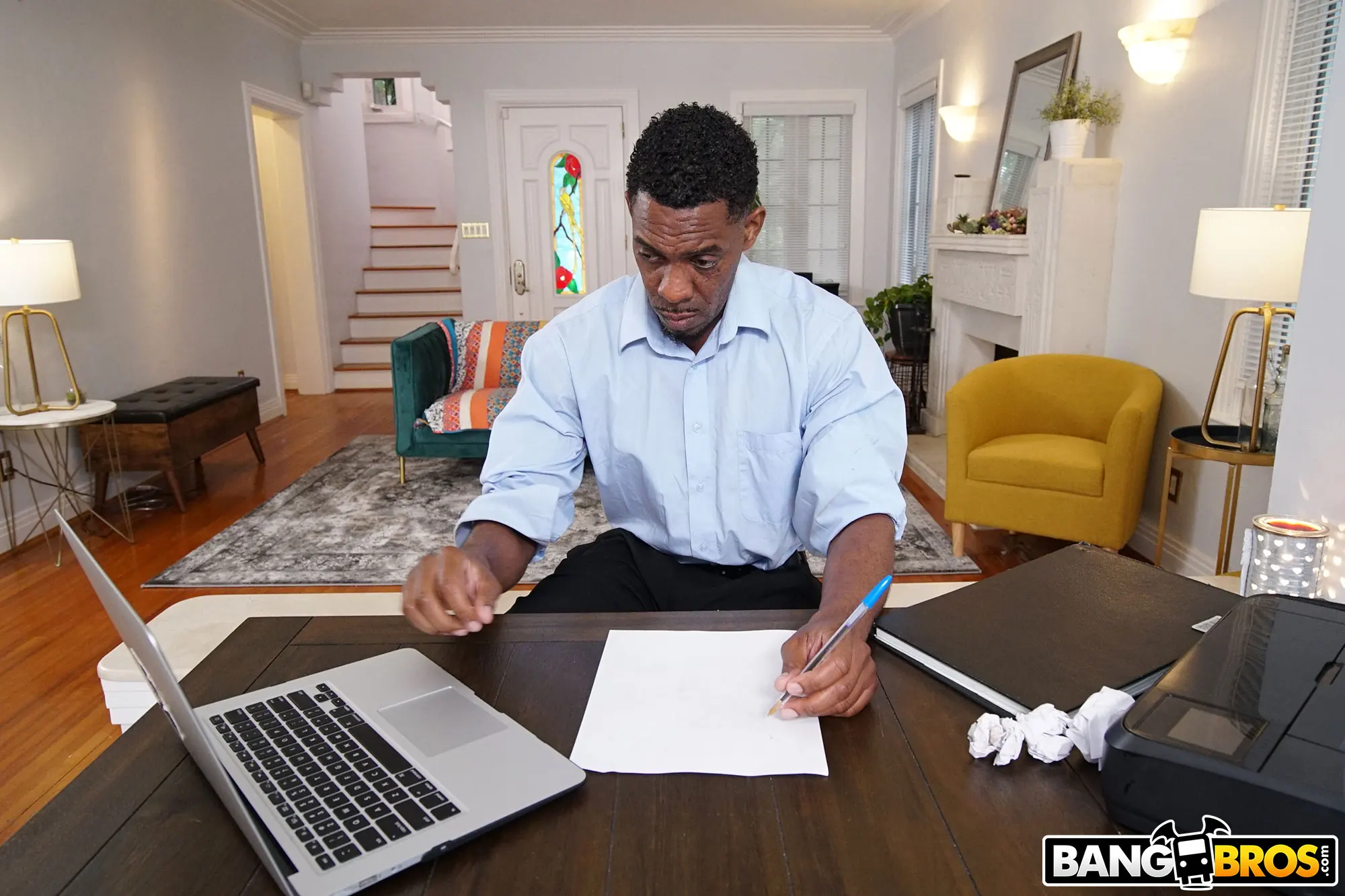 Ashley Aleigh en 'Cómo llamar su atención' from 'Bangbros' (foto 1) Bangbros 'Cómo llamar su atención' protagonizando Ashley Aleigh (foto 1)