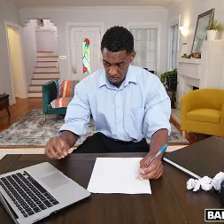 Ashley Aleigh en Cómo llamar su atención (foto 1) Ashley Aleigh en 'Bangbros' Cómo llamar su atención (Miniatura 1)