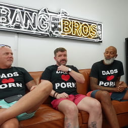 Ashley Alexander in 'Bangbros' Beach Dads Part 1: DILF Hunting (Thumbnail 162)