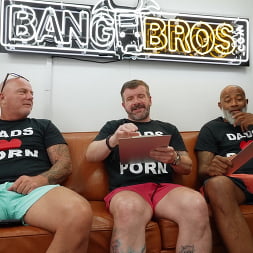 Ashley Alexander in 'Bangbros' Beach Dads Part 1: DILF Hunting (Thumbnail 270)