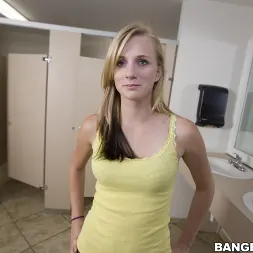 Autum Lee en 'Bangbros' ¡La mamada en su máxima expresión! (Miniatura 14)