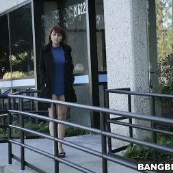 Ava Allure en 'Bangbros' Masajear la piña (Miniatura 374)