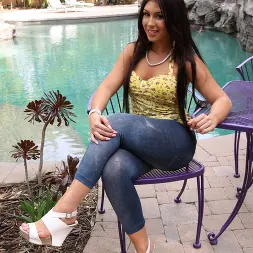 Ava Alvares in 'Bangbros' Ava Alvares's Big ASS Gets Fucked By One Big Long Dick! (Thumbnail 1)