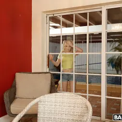 Ava Sinclaire en 'Bangbros' Entrevista porno de Ava (Miniatura 1)