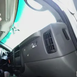 Ava Sinclaire en Ava le quita la tarjeta V a Jimmy (foto 1) Ava Sinclaire en 'Bangbros' Ava le quita la tarjeta V a Jimmy (Miniatura 1)