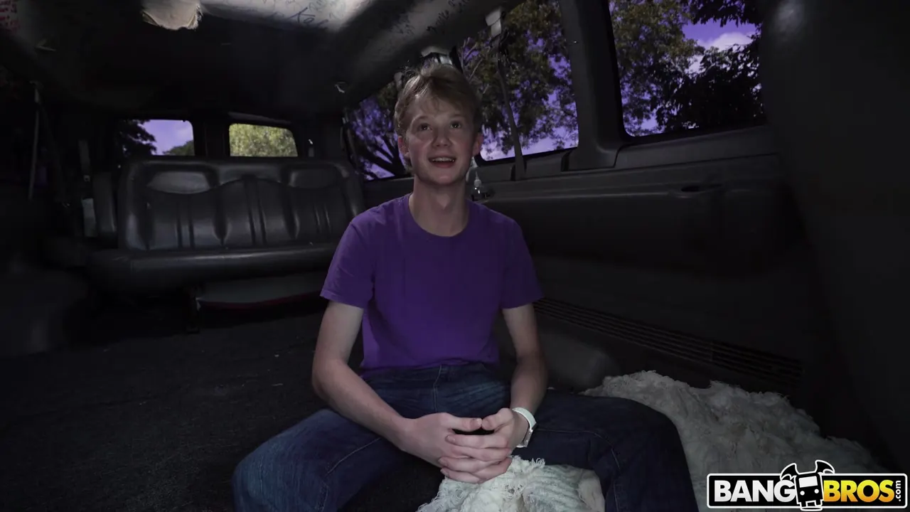 Bangbros 'Ava le quita la tarjeta V a Jimmy' protagonizando Ava Sinclaire (foto 24)