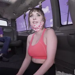 Ava Sinclaire en Ava le quita la tarjeta V a Jimmy (foto 144) Ava Sinclaire en 'Bangbros' Ava le quita la tarjeta V a Jimmy (Miniatura 144)