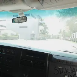 Babi Star en 'Bangbros' Babi folla en el autobús por dinero (Miniatura 1)