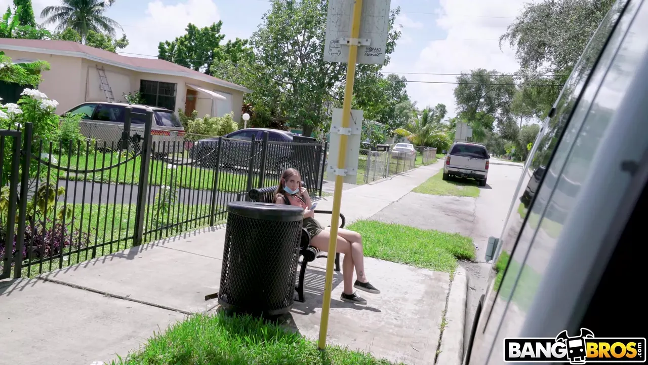 Bangbros 'Anal en el bus' protagonizando Bailey Base (foto 20)