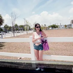 Bella Forbes en 'Bangbros' Playa nudista interior (Miniatura 69)