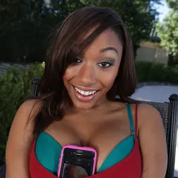 Bella Morietti en 'Bangbros' ¡REY YO! (Miniatura 77)