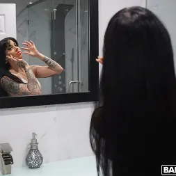 Bella Scorpion en 'Bangbros' ¡MILF quiere ser follada! (Miniatura 1)