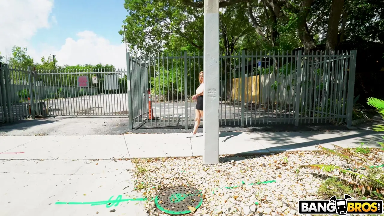 Blake Blakely en 'Lanzamiento antes del ring' from 'Bangbros' (foto 1) Bangbros 'Lanzamiento antes del ring' protagonizando Blake Blakely (foto 1)