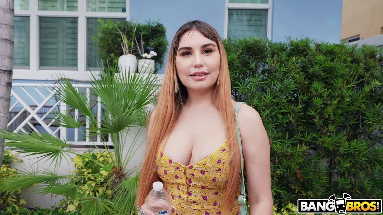 Bonnie Bun in 'Bonnie's Cleavage' from 'Bangbros' (Photo 1200) Bangbros 'Bonnie's Cleavage' starring Bonnie Bun (Photo 1200)