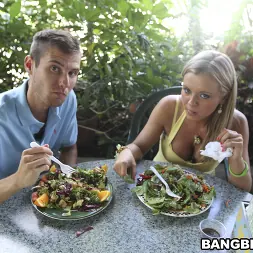 Bree Olson in Bree Olsen Bagged Herself a Loser (Photo 1) Bree Olson in 'Bangbros' Bree Olsen Bagged Herself a Loser (Thumbnail 1)