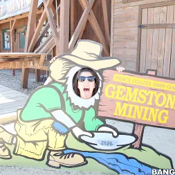 Brittany Sexton in Fresh milk at the Farmers Market (Photo 26) Brittany Sexton in 'Bangbros' Fresh milk at the Farmers Market (Thumbnail 26)